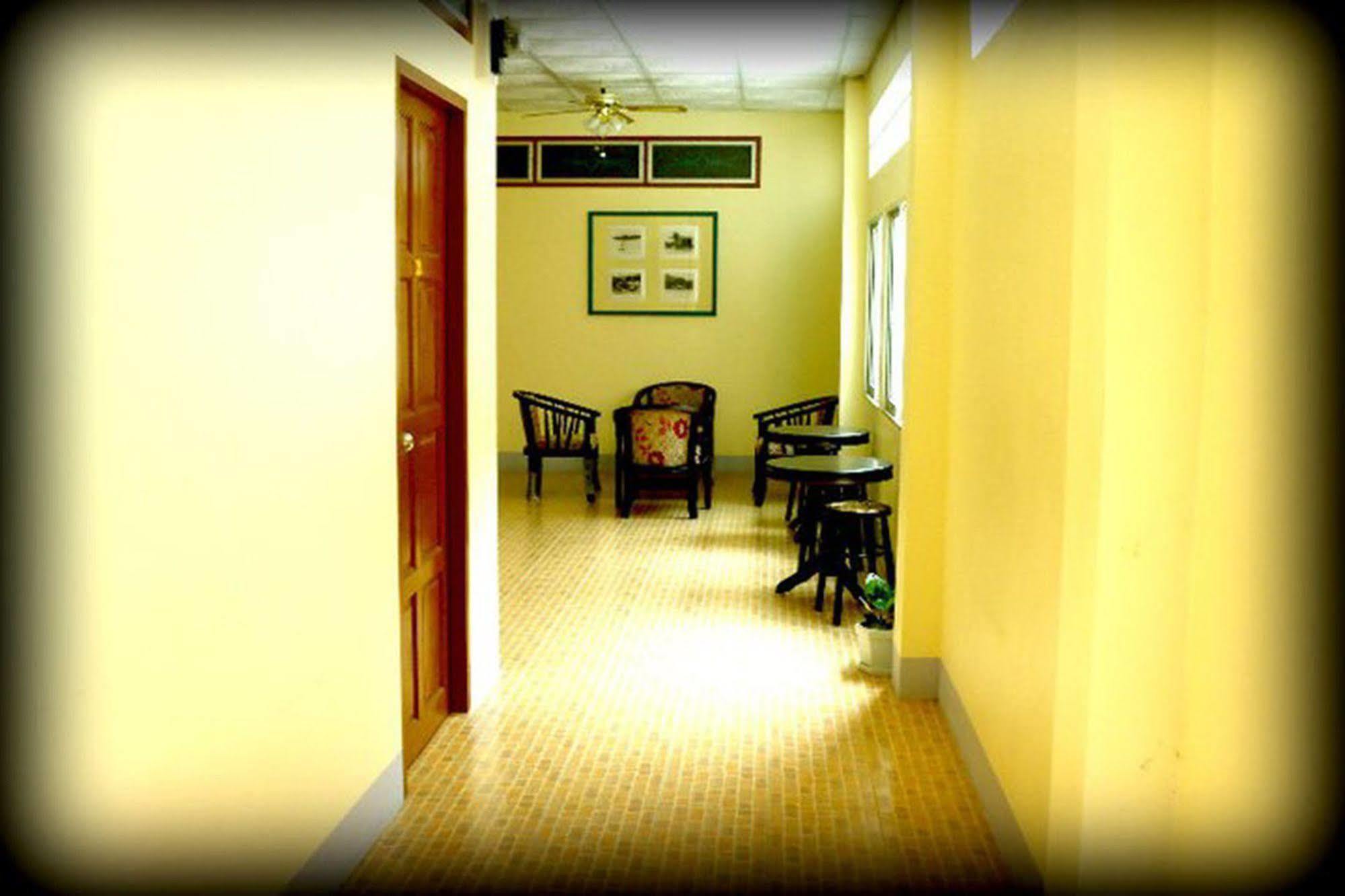 D'S Corner & Guesthouse Phuket Eksteriør bilde